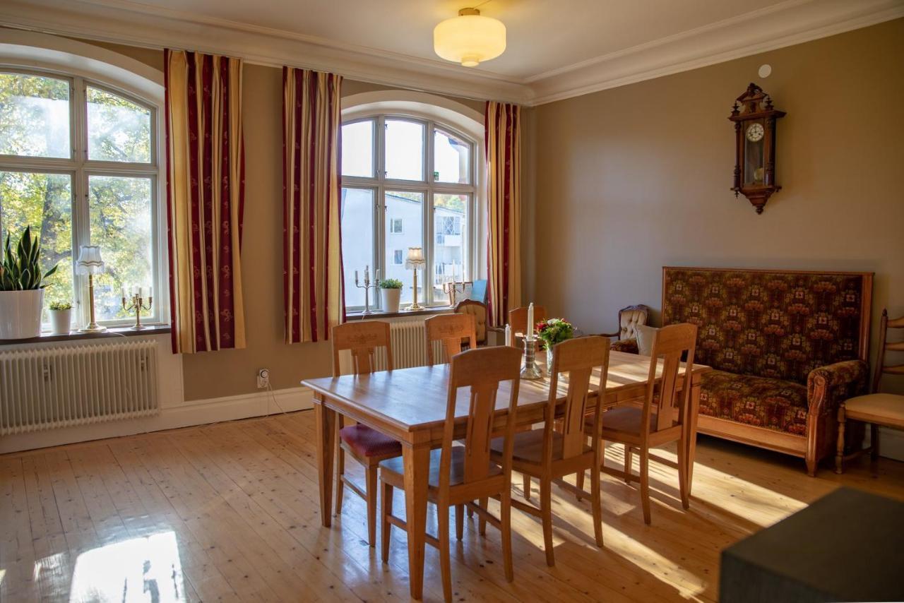 Skinnskatteberg Hotell Station מראה חיצוני תמונה