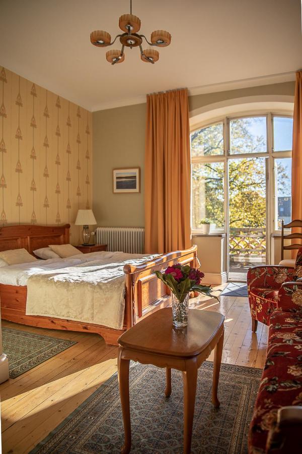 Skinnskatteberg Hotell Station מראה חיצוני תמונה