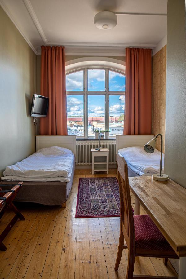 Skinnskatteberg Hotell Station מראה חיצוני תמונה